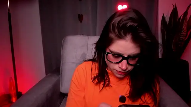 HazelKush online show from 02.10.26