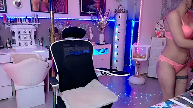 misscectito13 online show from 05.05.26