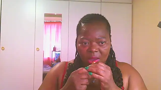 Snapshot of MatureBoobsDiva chatting on 01.02.25 MatureBoobsDiva online show from 01.02.25