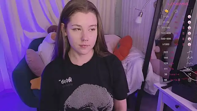 Snapshot of Mira_Falls chatting on 05.27.26 Mira Falls online show from 05.27.26