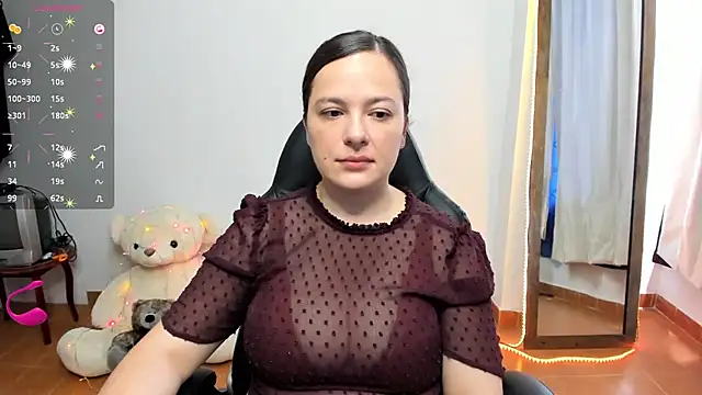 Snapshot of angelaagomez chatting on 10.04.25 angelaagomez online show from 10.04.25