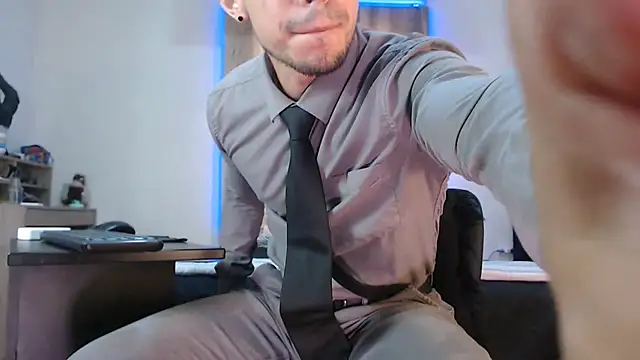 Andrew 4  online show from 03.08.25