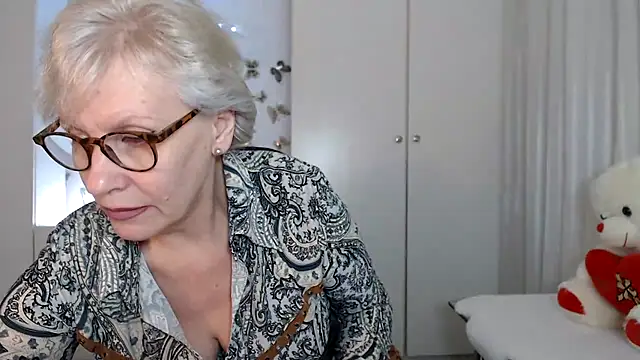 Ghertrude52 online show from 03.19.25