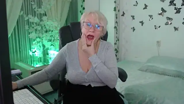 Ghertrude52 online show from 02.18.26