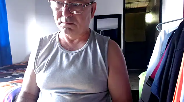 Snapshot of ferdinad20 chatting on 01.22.25 ferdinad20 online show from 01.22.25