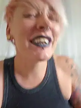 Snapshot of PinkTheHawk chatting on 01.22.25 PinkTheHawk online show from 01.22.25