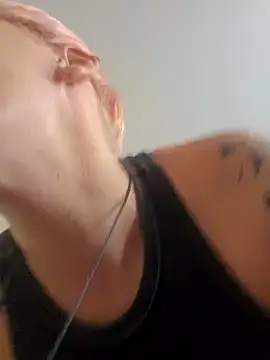 Snapshot of PinkTheHawk chatting on 01.26.25 PinkTheHawk online show from 01.26.25