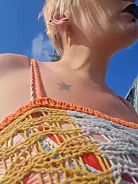 Snapshot of PinkTheHawk chatting on 02.08.25 PinkTheHawk online show from 02.08.25