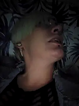 Snapshot of PinkTheHawk chatting on 03.09.25 PinkTheHawk online show from 03.09.25