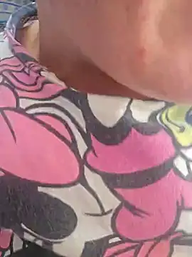 Snapshot of PinkTheHawk chatting on 03.09.25 PinkTheHawk online show from 03.09.25