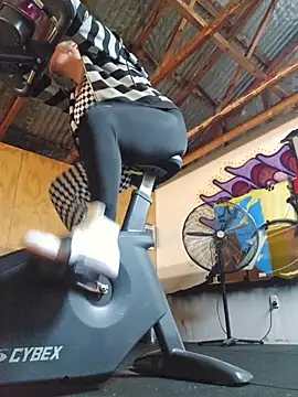 Snapshot of PinkTheHawk chatting on 10.18.25 PinkTheHawk online show from 10.18.25