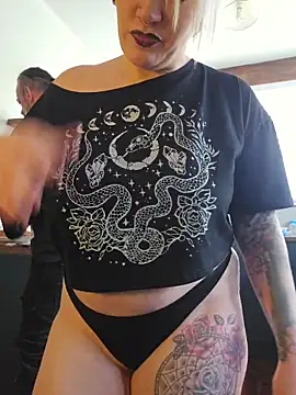 Snapshot of PinkTheHawk chatting on 10.19.25 PinkTheHawk online show from 10.19.25