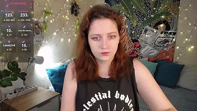 Dexy Red online show from 10.08.25