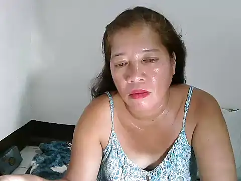 Snapshot of wethornypussy4u chatting on 02.03.25 wethornypussy4u online show from 02.03.25