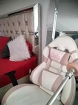 chelaqueen  online show from 02.18.26