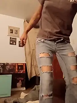 Snapshot of theeeegodv5 chatting on 12.30.24 theeeegodv5 online show from 12.30.24