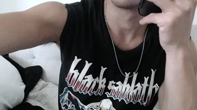 Snapshot of SebastianReiss chatting on 02.26.25 SebastianReiss online show from 02.26.25