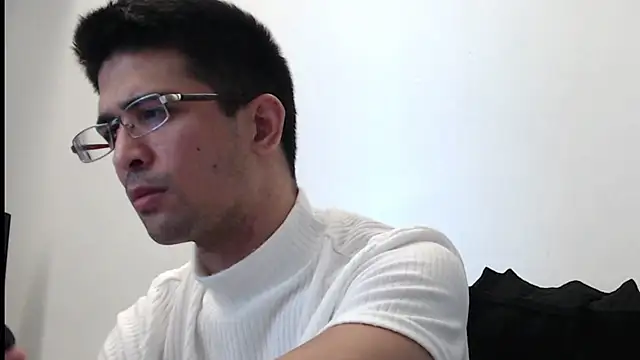 Snapshot of SebastianReiss chatting on 03.02.25 SebastianReiss online show from 03.02.25