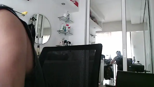 Snapshot of SebastianReiss chatting on 03.16.25 SebastianReiss online show from 03.16.25