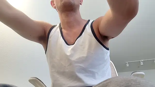 Snapshot of SebastianReiss chatting on 05.25.26 SebastianReiss online show from 05.25.26