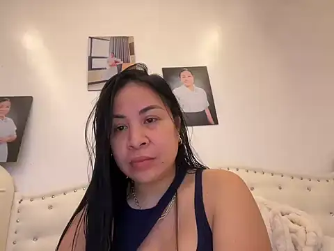 Snapshot of Tightwetholesxx chatting on 03.09.26 Tightwetholesxx online show from 03.09.26