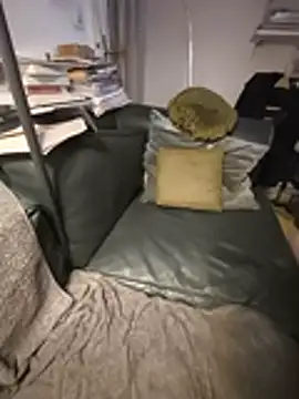 Snapshot of briochin chatting on 10.17.25 briochin online show from 10.17.25