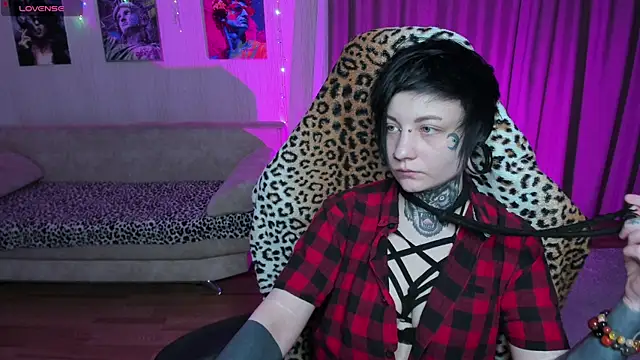 Snapshot of acid_trip1l chatting on 02.15.25 acid trip1l online show from 02.15.25