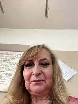 Snapshot of Irina2909@xh chatting on 05.22.26 Irina2909xh online show from 05.22.26