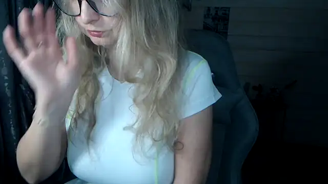 RubiLakros online show from 11.26.25