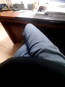 Snapshot of kayahan4 chatting on 12.01.25 kayahan4 online show from 12.01.25