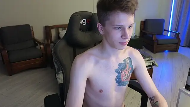 Snapshot of arlekincrop chatting on 02.27.25 arlekincrop online show from 02.27.25