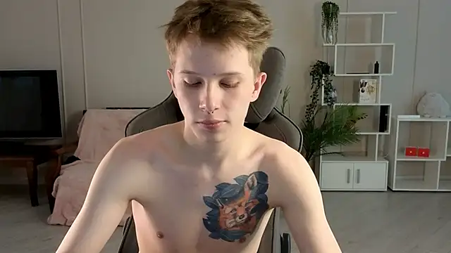 Snapshot of arlekincrop chatting on 09.10.25 arlekincrop online show from 09.10.25