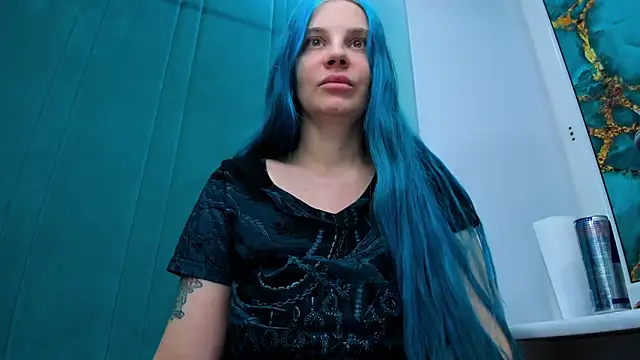 JuliaBusty online show from 12.14.25