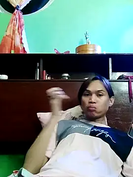 QueenSoreal online show from 11.22.25