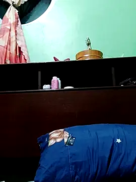 QueenSoreal online show from 12.17.25