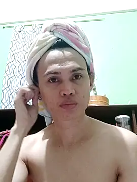 QueenSoreal online show from 02.11.26