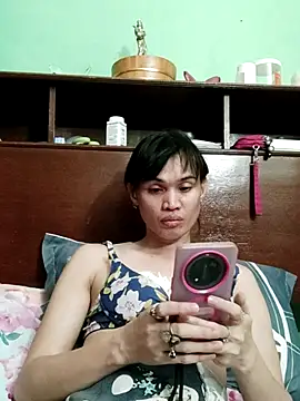 Snapshot of QueenSoreal chatting on 05.12.26 QueenSoreal online show from 05.12.26