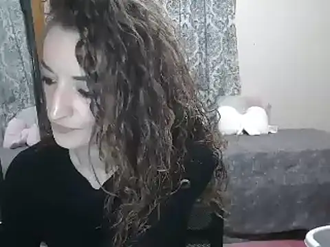 Snapshot of AshleyRain chatting on 12.08.24 AshleyRain online show from 12.08.24