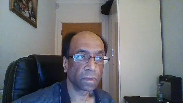 Snapshot of rauncher1 chatting on 01.10.25 rauncher1 online show from 01.10.25