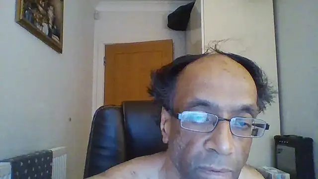 Snapshot of rauncher1 chatting on 09.19.25 rauncher1 online show from 09.19.25