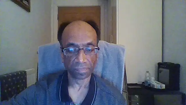 Snapshot of rauncher1 chatting on 09.25.25 rauncher1 online show from 09.25.25