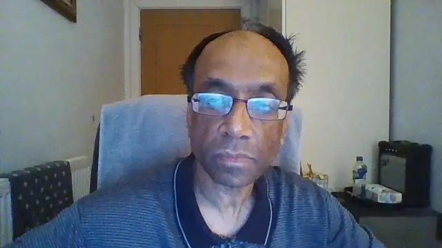 Snapshot of rauncher1 chatting on 10.14.25 rauncher1 online show from 10.14.25