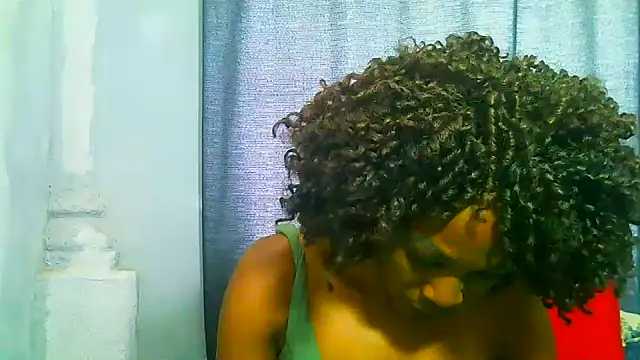 Snapshot of freaky_naughty chatting on 02.01.25 freaky naughty online show from 02.01.25