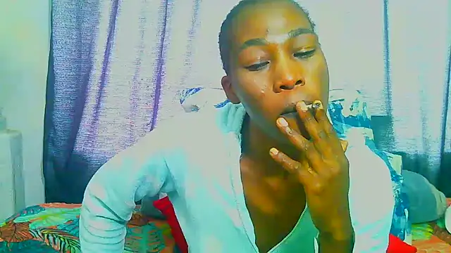 Snapshot of freaky_naughty chatting on 03.17.25 freaky naughty online show from 03.17.25