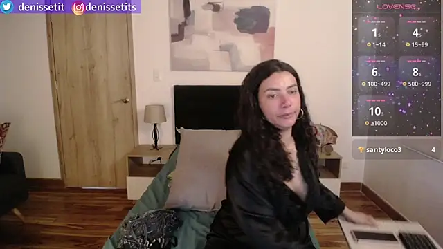 Snapshot of DenisseTits chatting on 02.02.25 DenisseTits online show from 02.02.25
