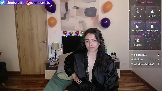 Snapshot of DenisseTits chatting on 02.10.25 DenisseTits online show from 02.10.25