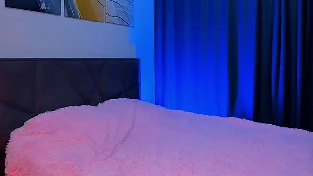 SweetMilkis online show from 12.08.24