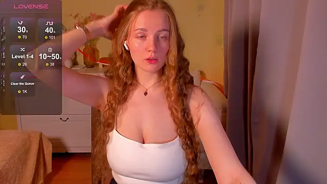 SweetMilkis online show from 04.21.26