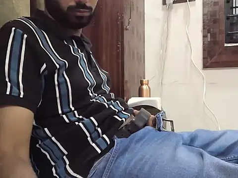 Snapshot of brownie_cake_cb chatting on 11.08.25 brownie cake cb online show from 11.08.25