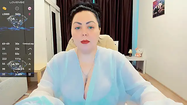 Nina Hopper online show from 03.13.25